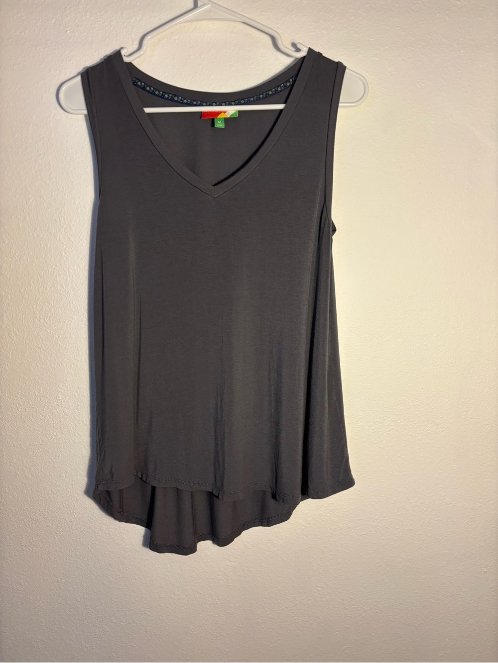 Sleeveless V-Neck Tank Top - Charcoal